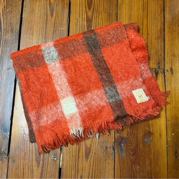 Vintage 1950's Hudson's Bay Mohair Red Plaid Throw Blanket Made in Scotland Cozy - Picture 10 of 14